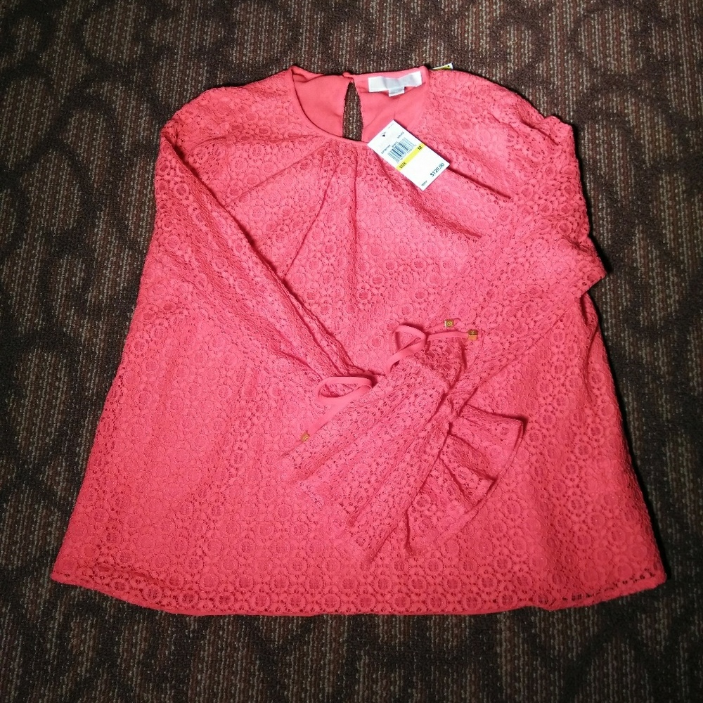 ⭐️HP⭐️💼Michael Kors Bell Sleeve Sangria Blouse